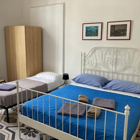 Guest House Roma Genua Buitenkant foto
