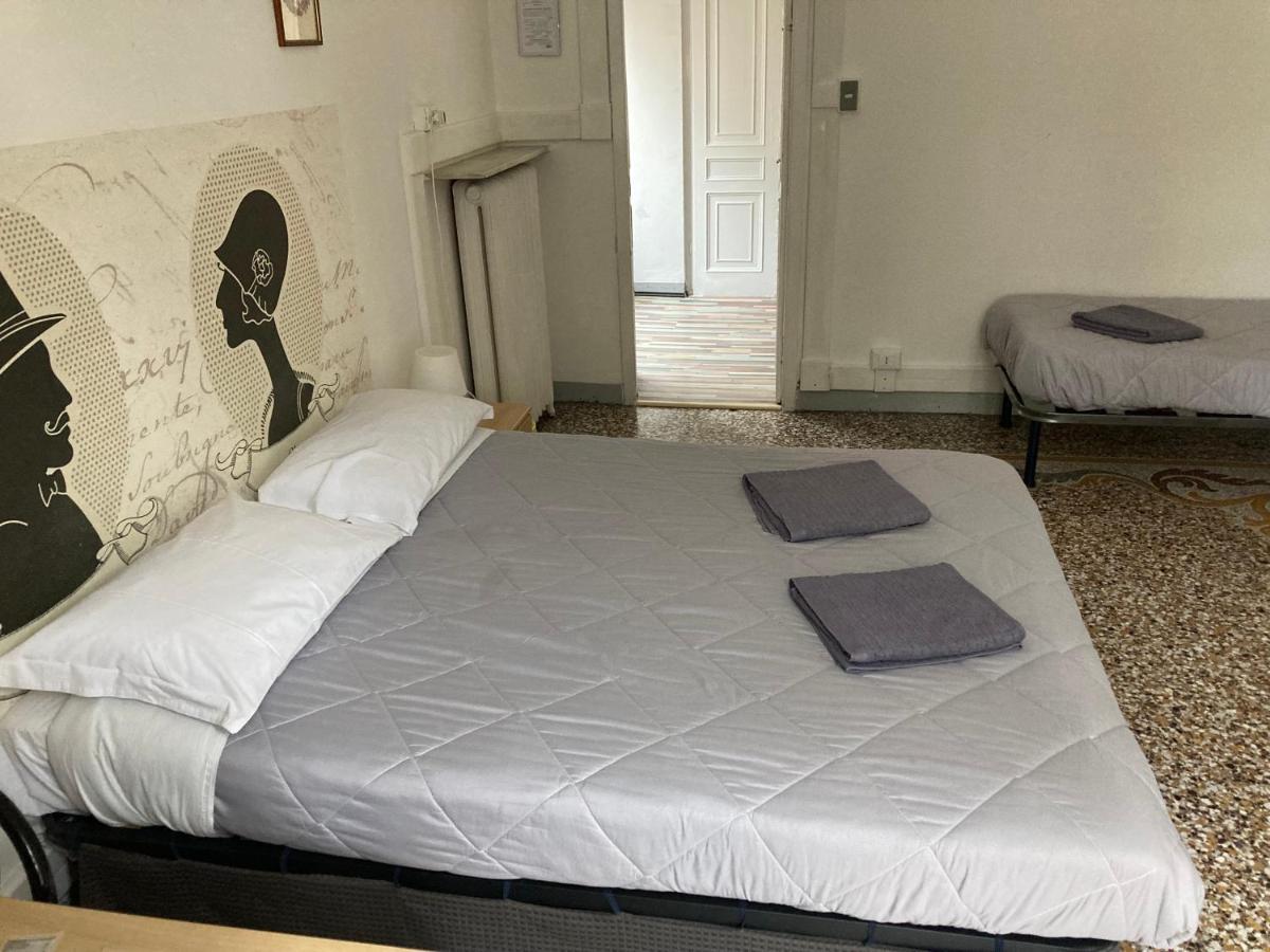 Guest House Roma Genua Buitenkant foto