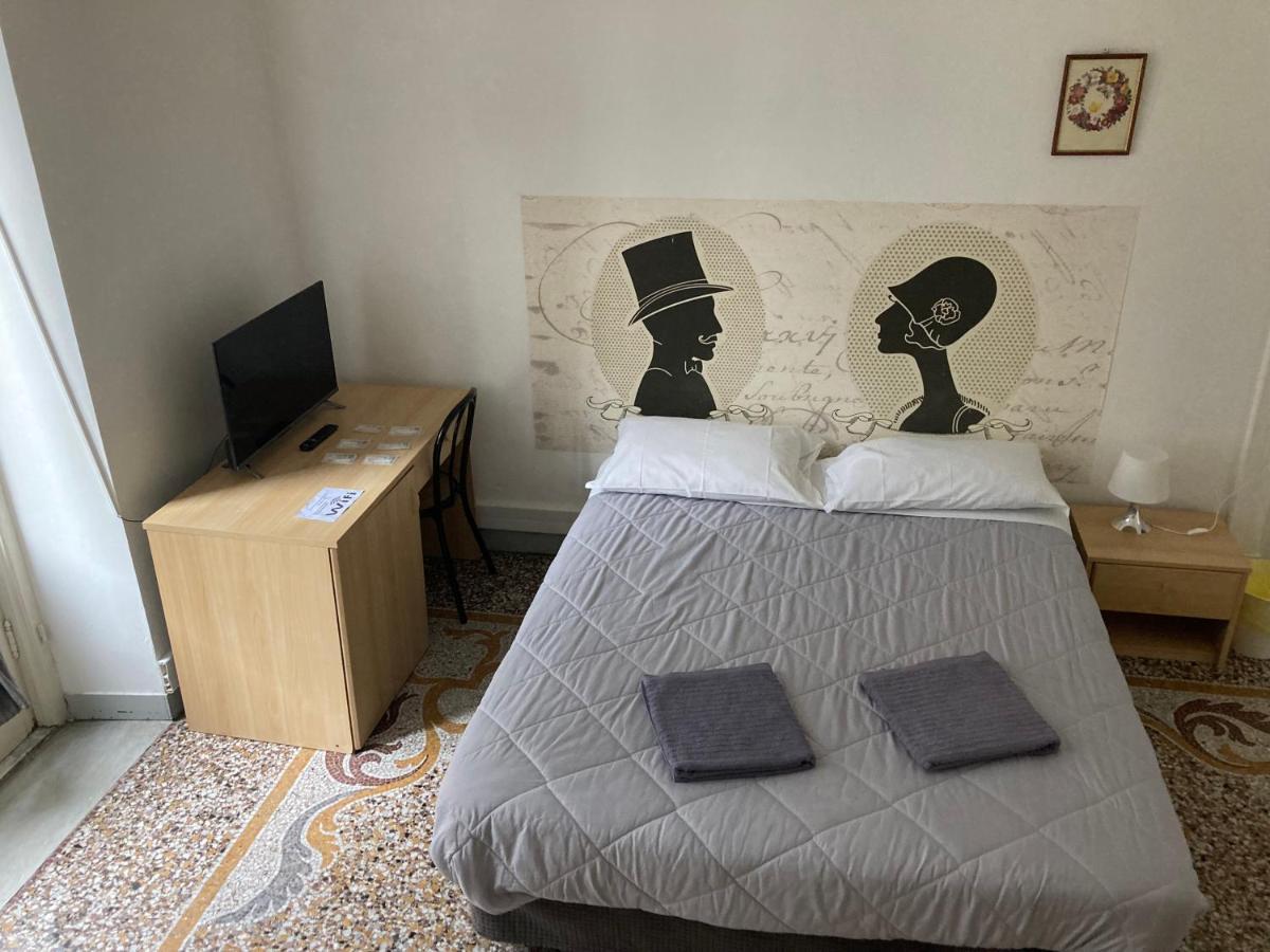 Guest House Roma Genua Buitenkant foto
