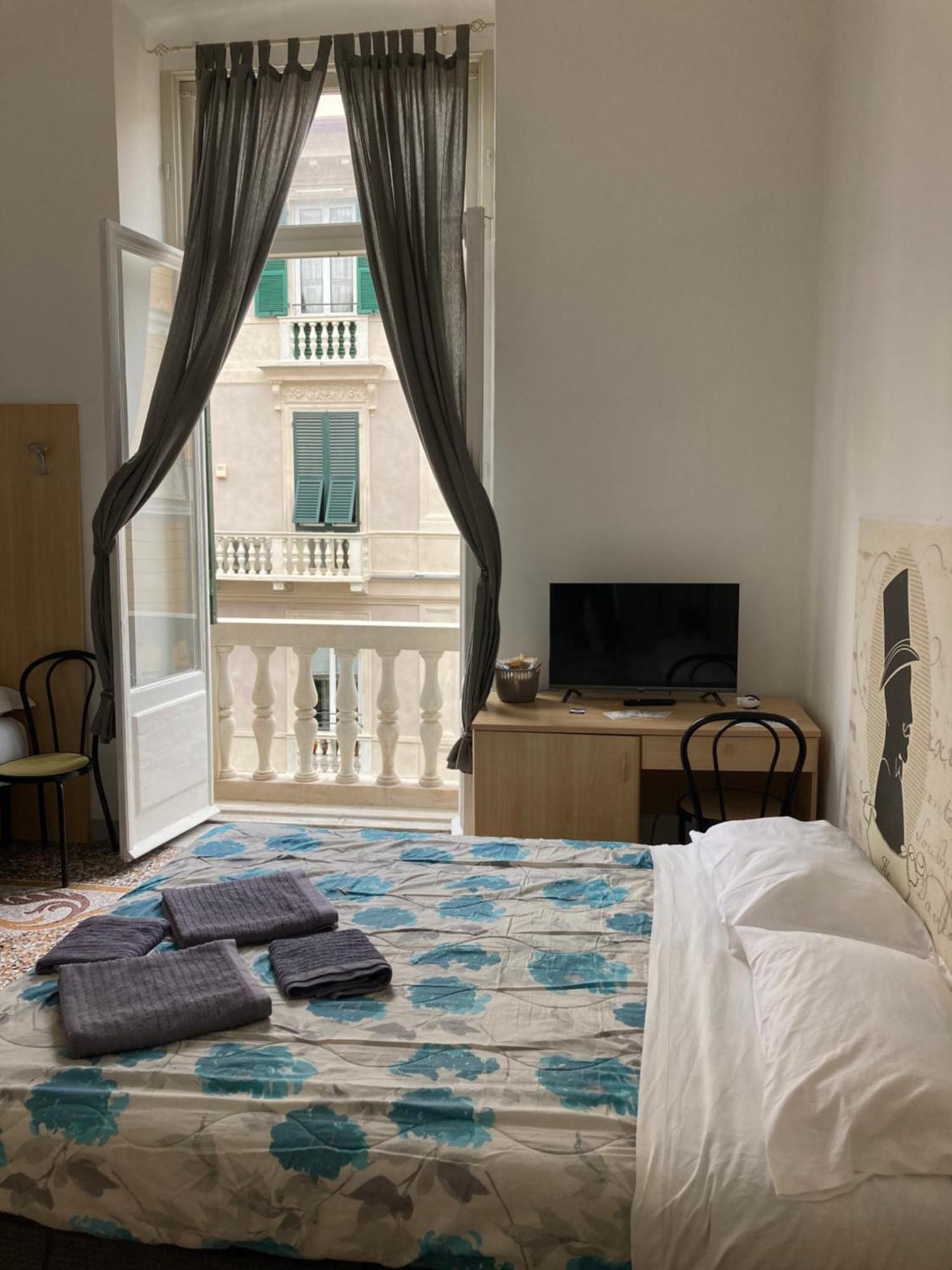 Guest House Roma Genua Buitenkant foto