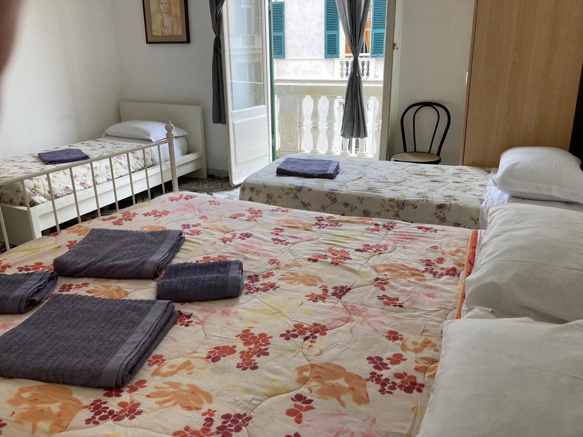 Guest House Roma Genua Buitenkant foto