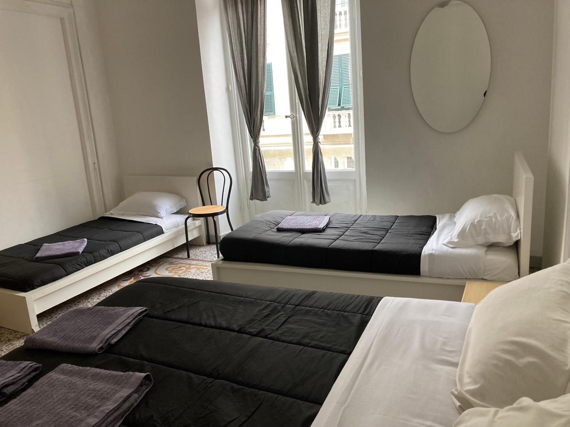Guest House Roma Genua Buitenkant foto