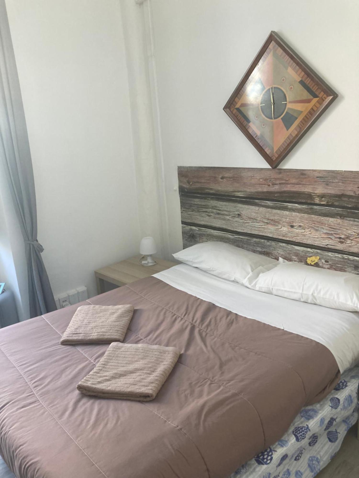 Guest House Roma Genua Buitenkant foto