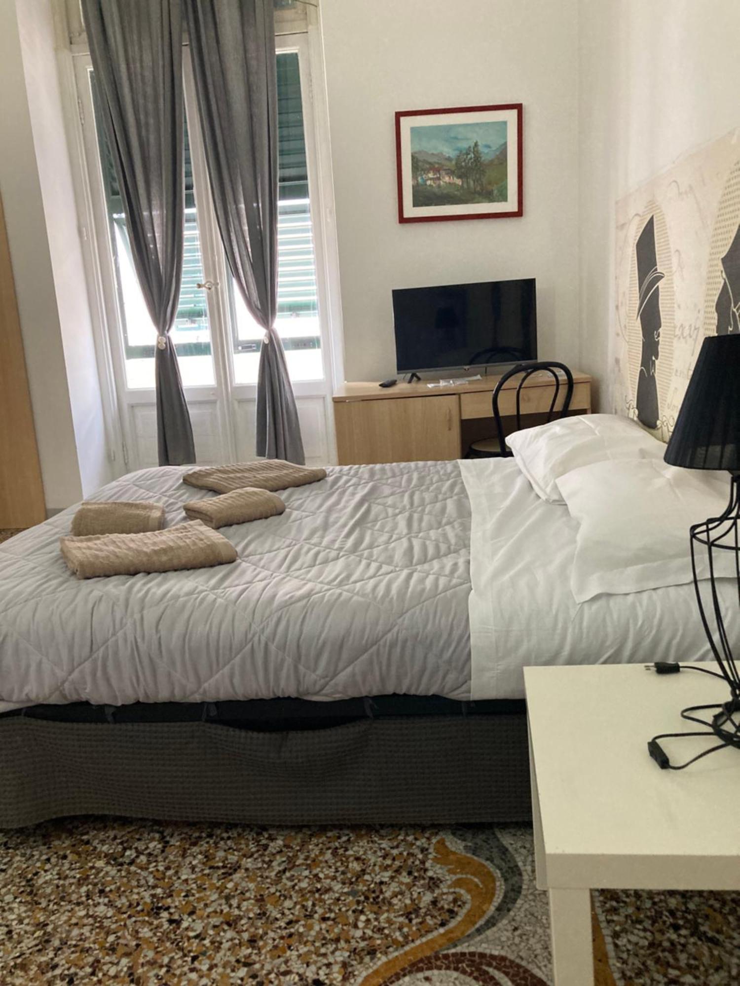 Guest House Roma Genua Buitenkant foto