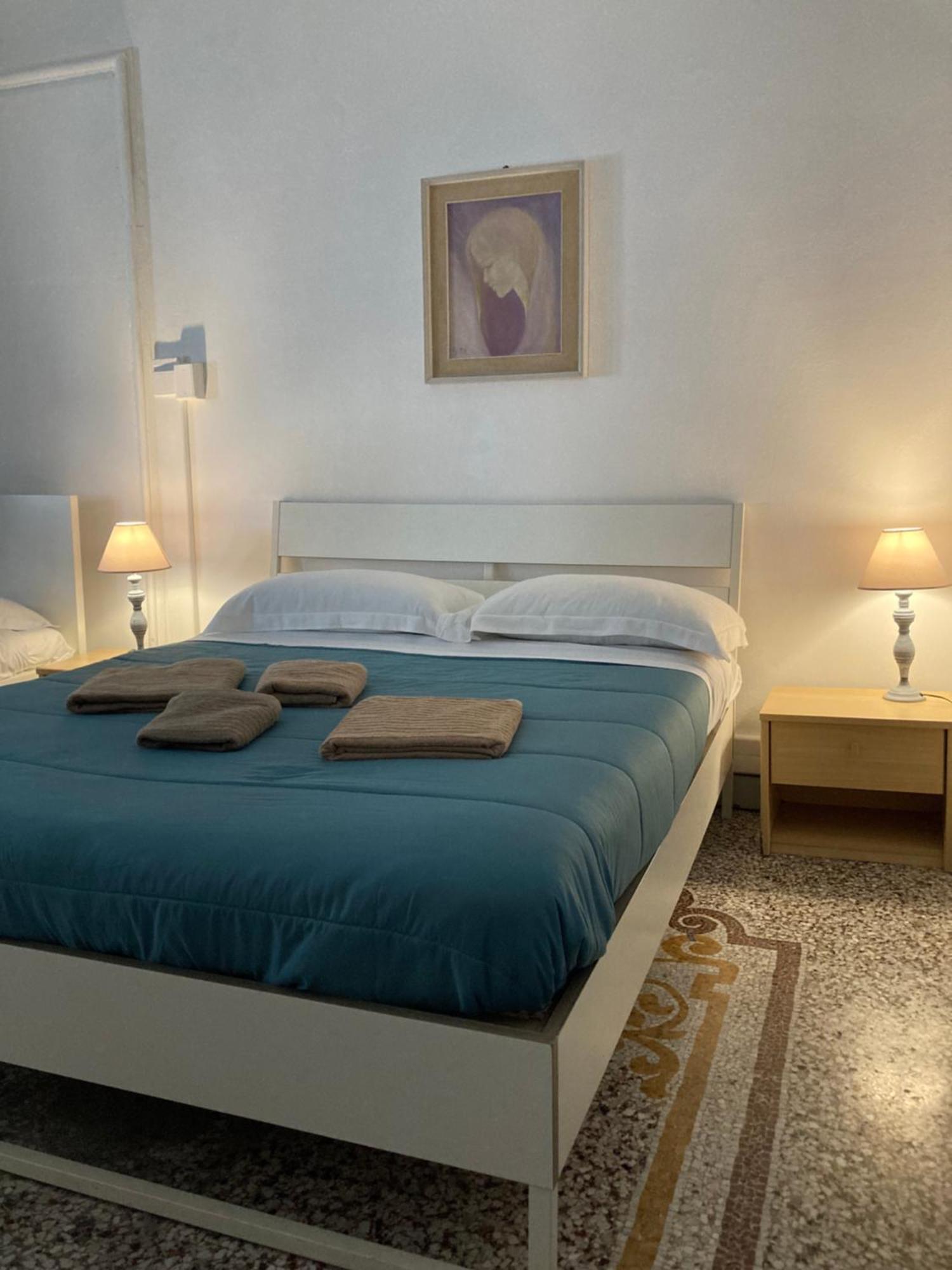 Guest House Roma Genua Buitenkant foto