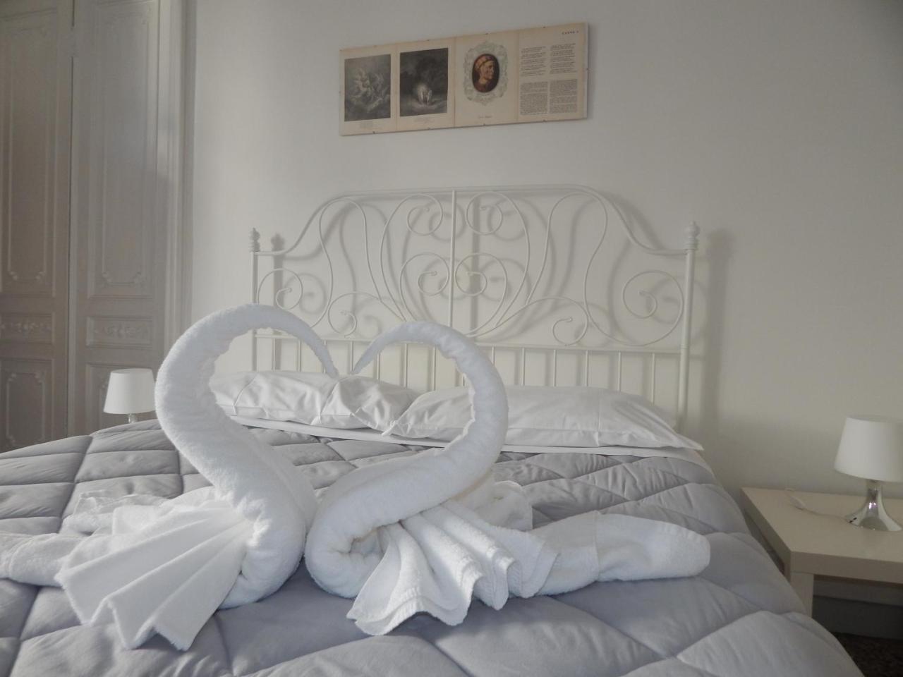 Guest House Roma Genua Buitenkant foto